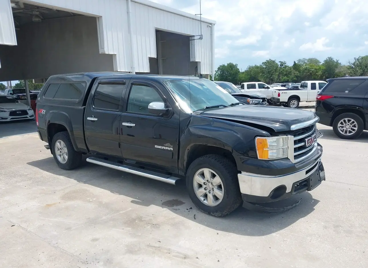 2013 GMC  - Image 1.