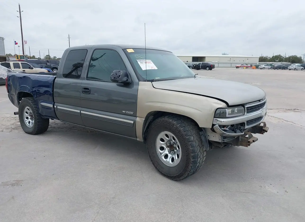 2002 CHEVROLET  - Image 1.