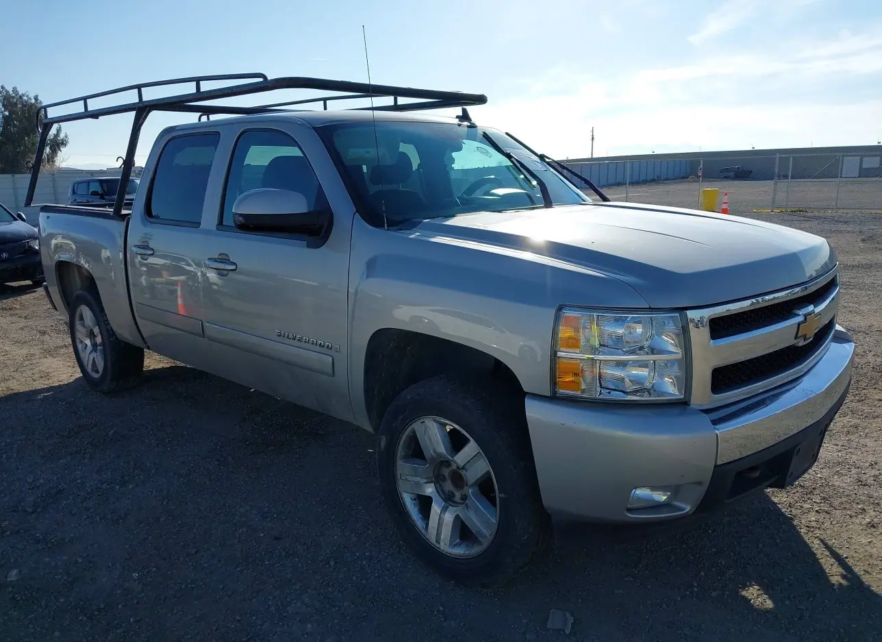 2008 CHEVROLET  - Image 1.