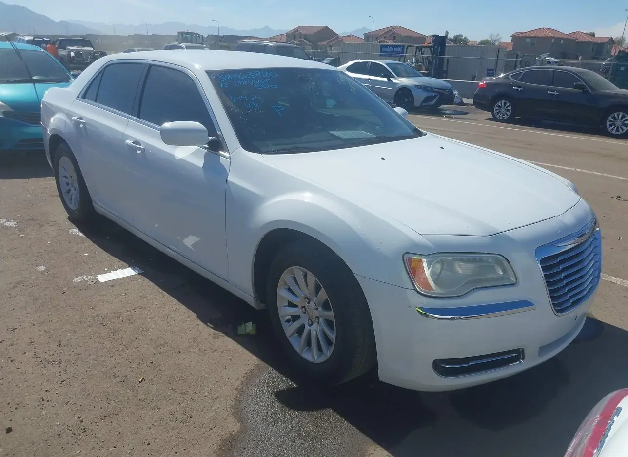 2013 CHRYSLER  - Image 1.