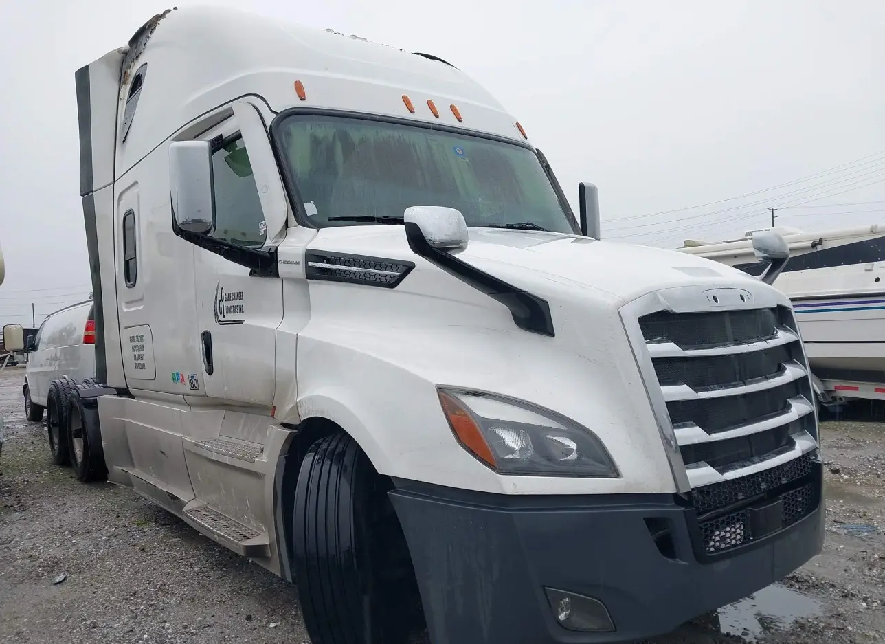 2022 FREIGHTLINER  - Image 1.