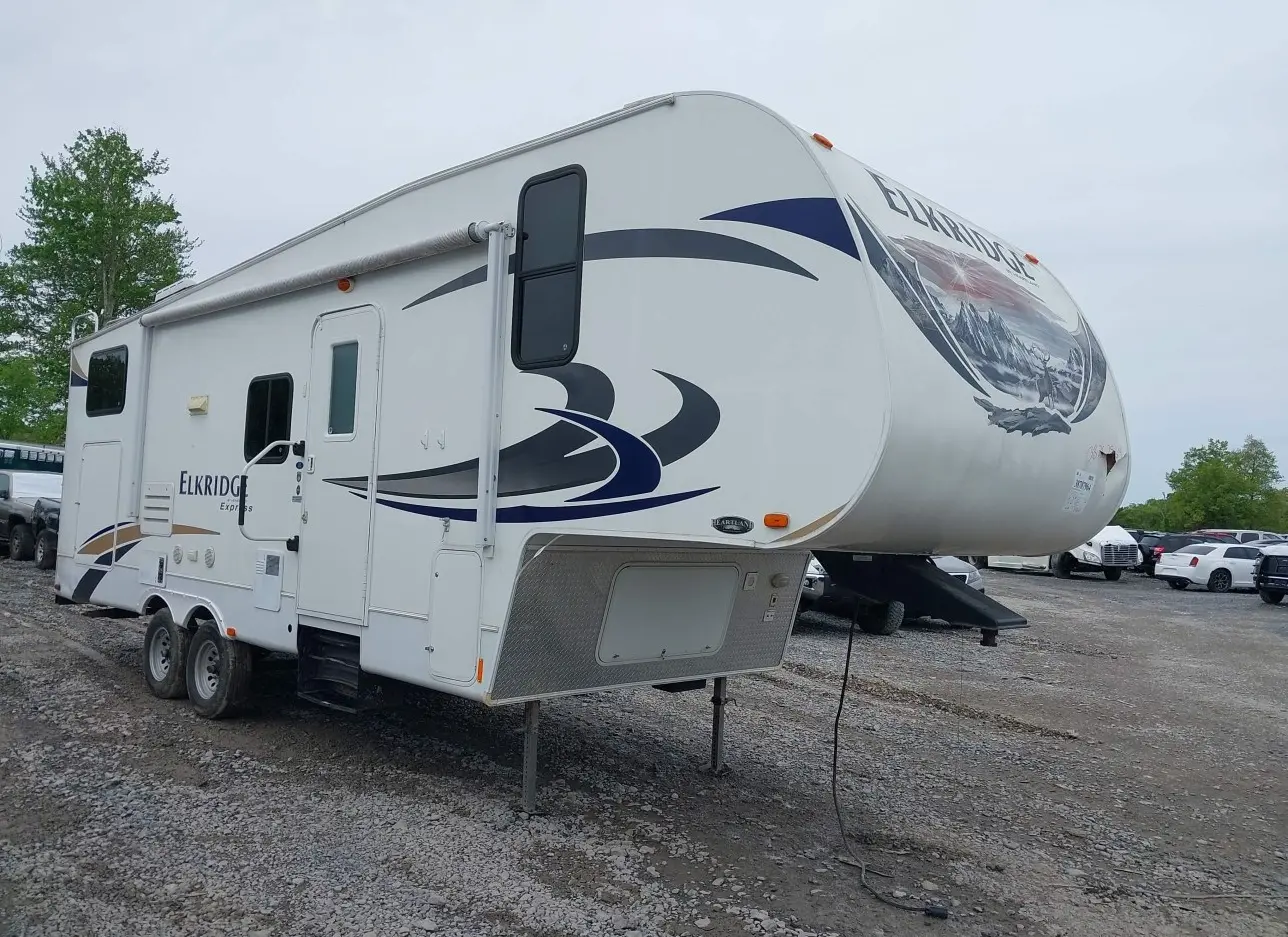 2013 HEARTLAND RV  - Image 1.