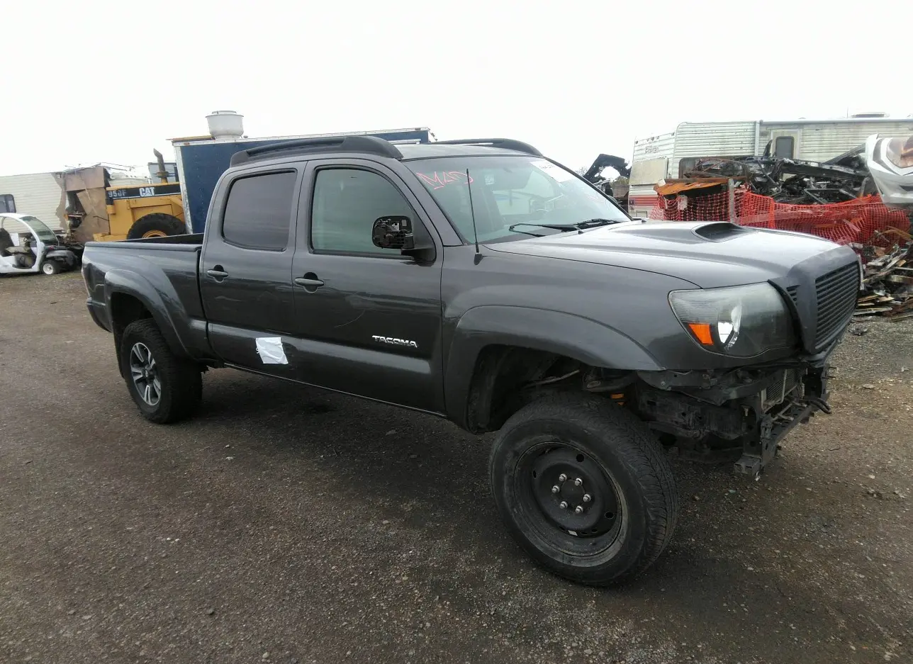 2010 TOYOTA  - Image 1.