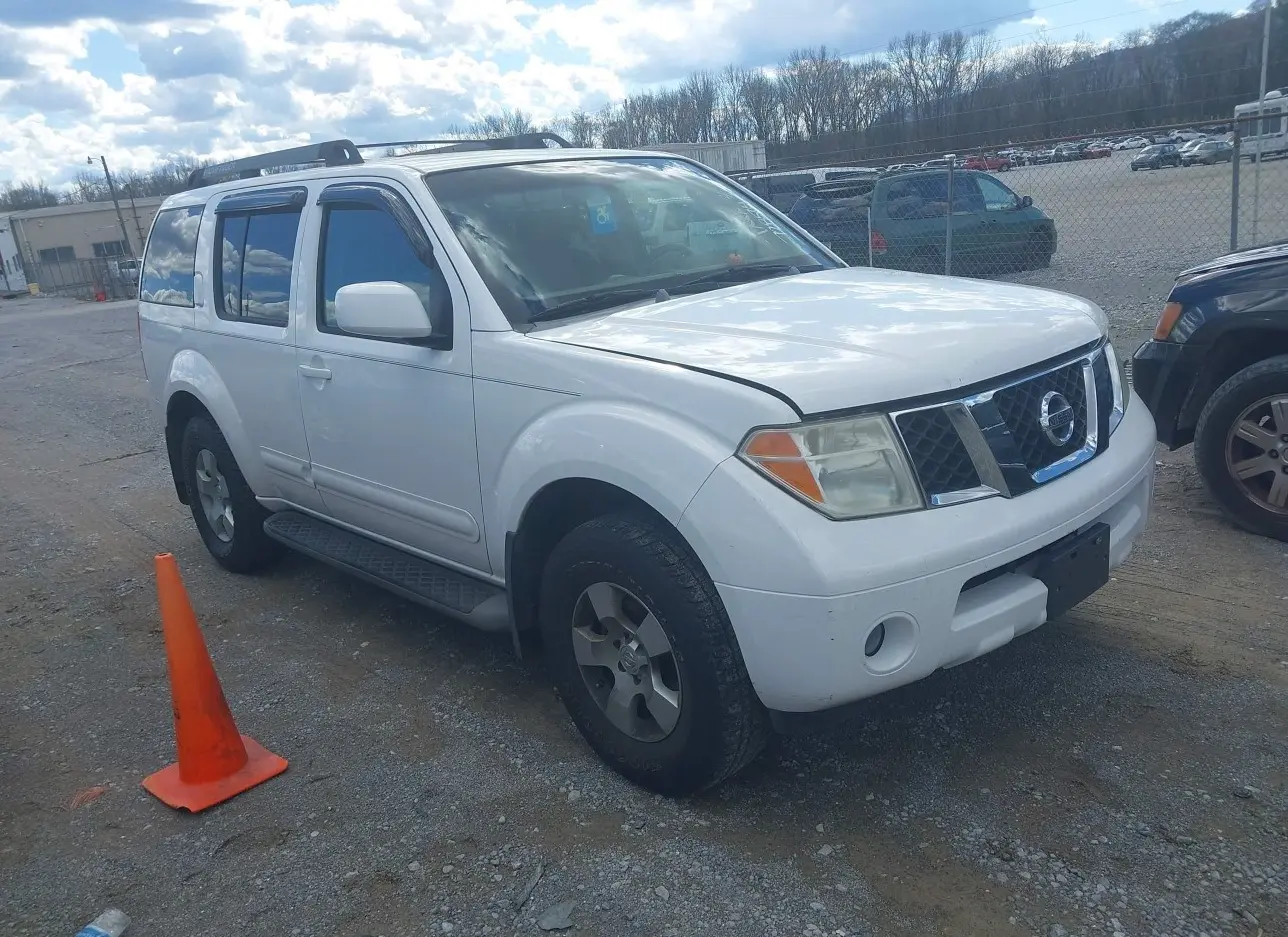 2005 NISSAN  - Image 1.