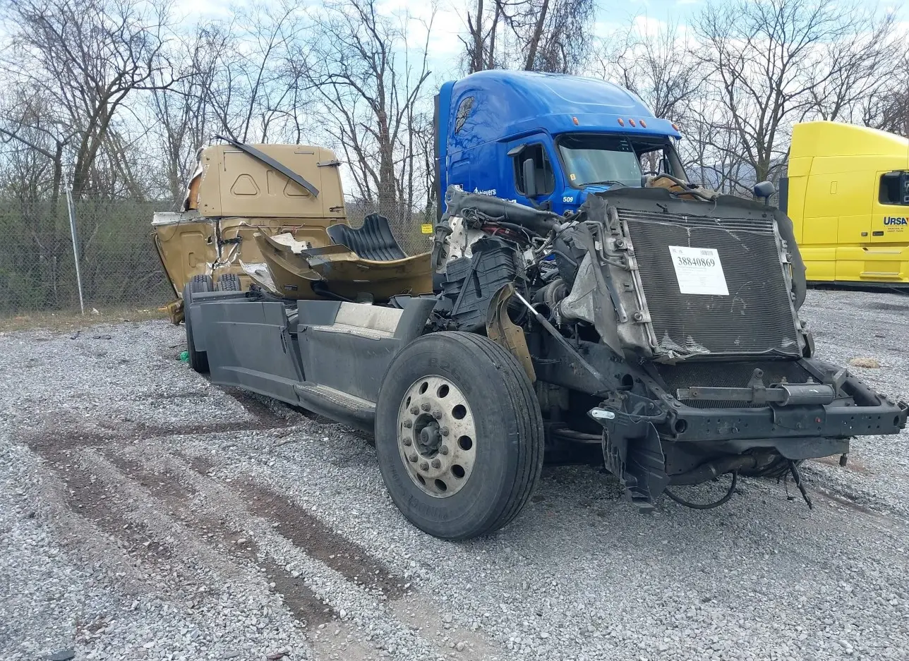 2015 FREIGHTLINER  - Image 1.