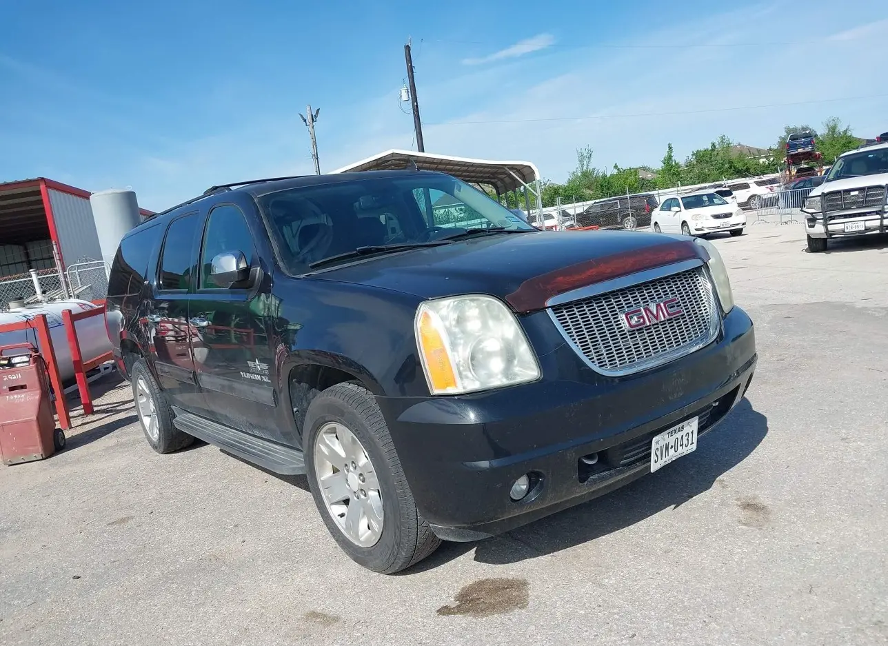 2011 GMC  - Image 1.