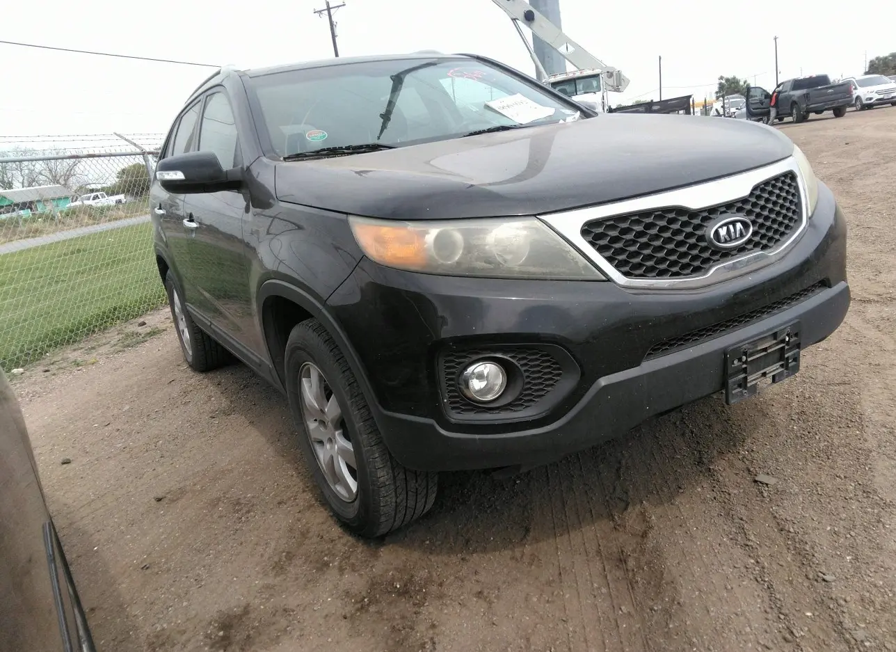 2011 KIA  - Image 1.