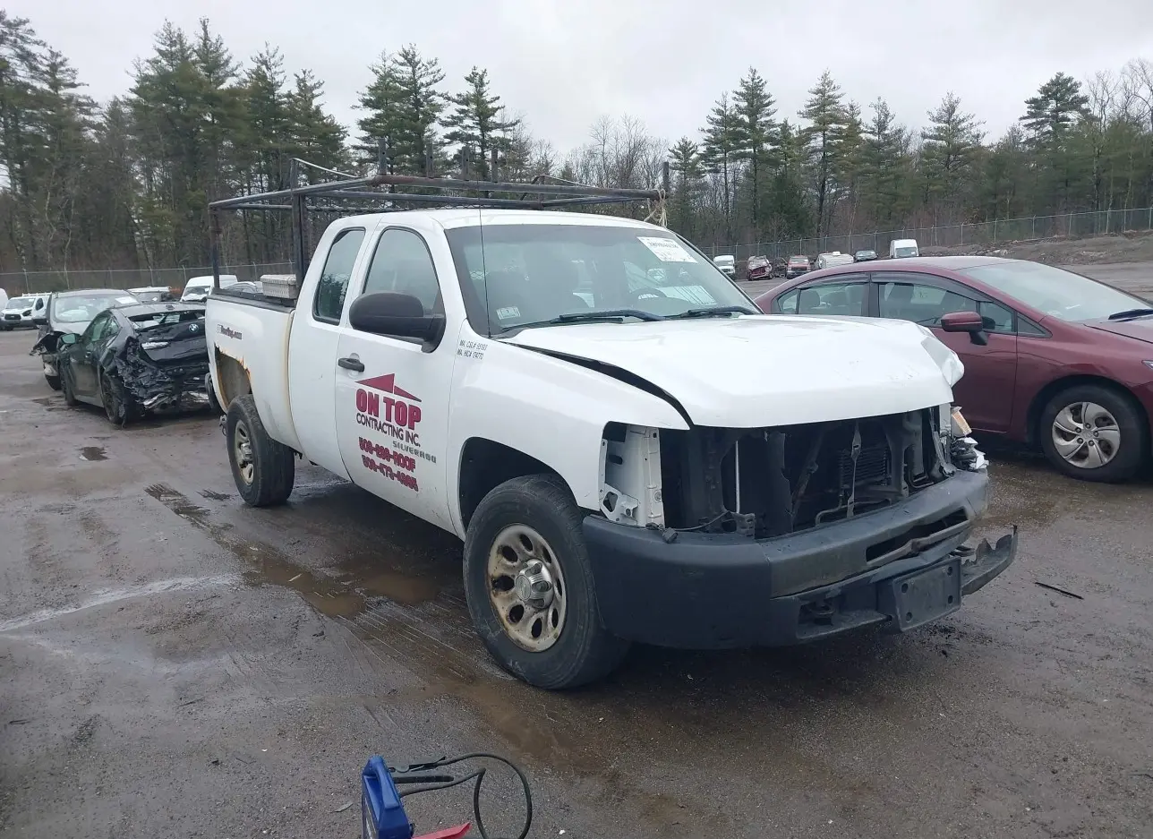 2011 CHEVROLET  - Image 1.