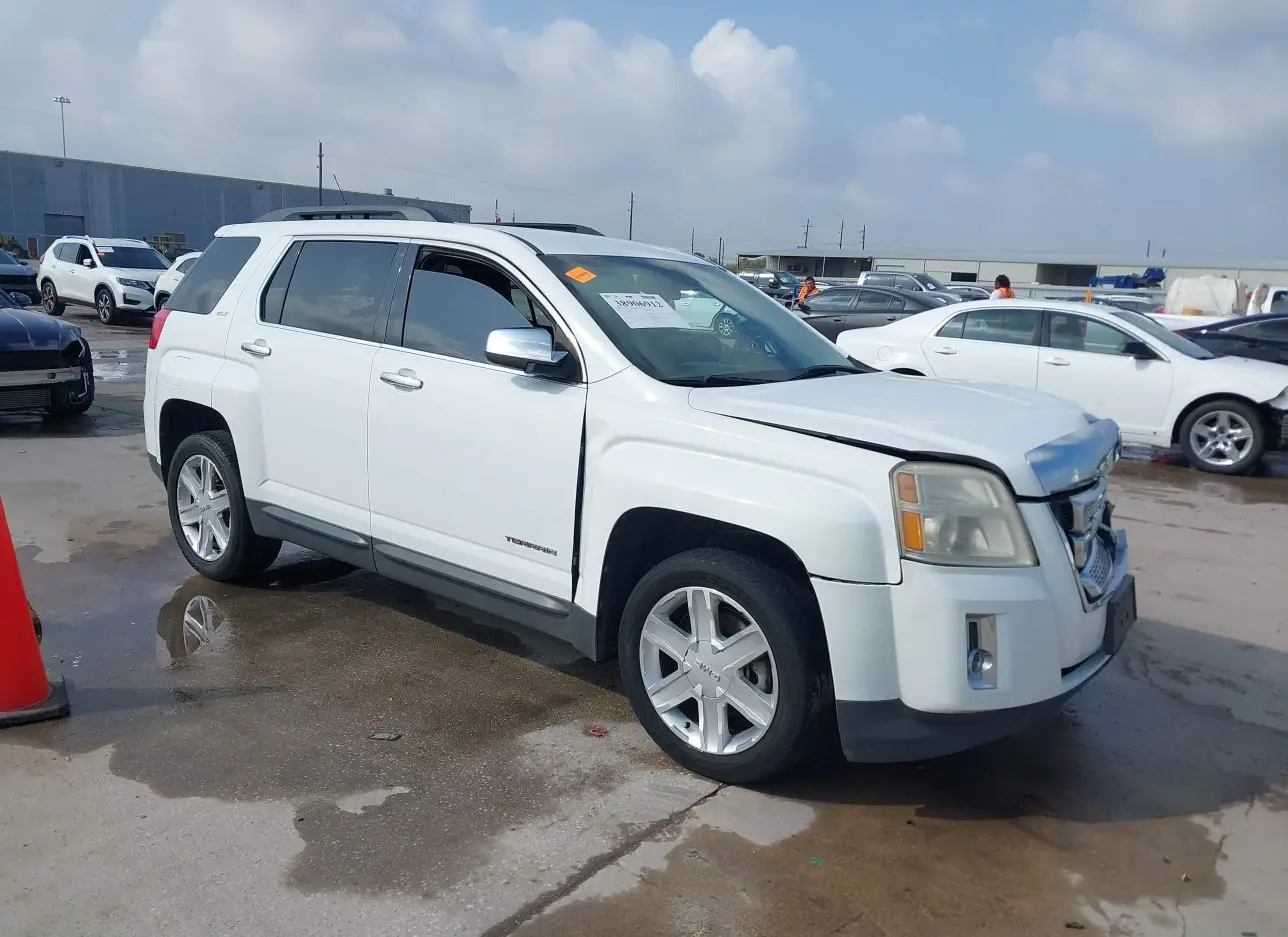 2012 GMC  - Image 1.