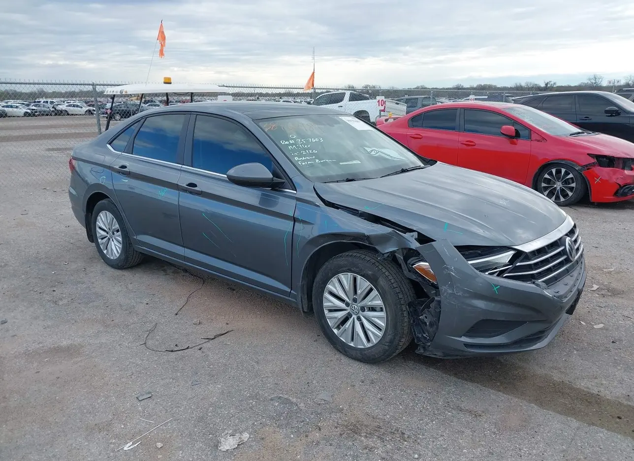 2019 VOLKSWAGEN  - Image 1.