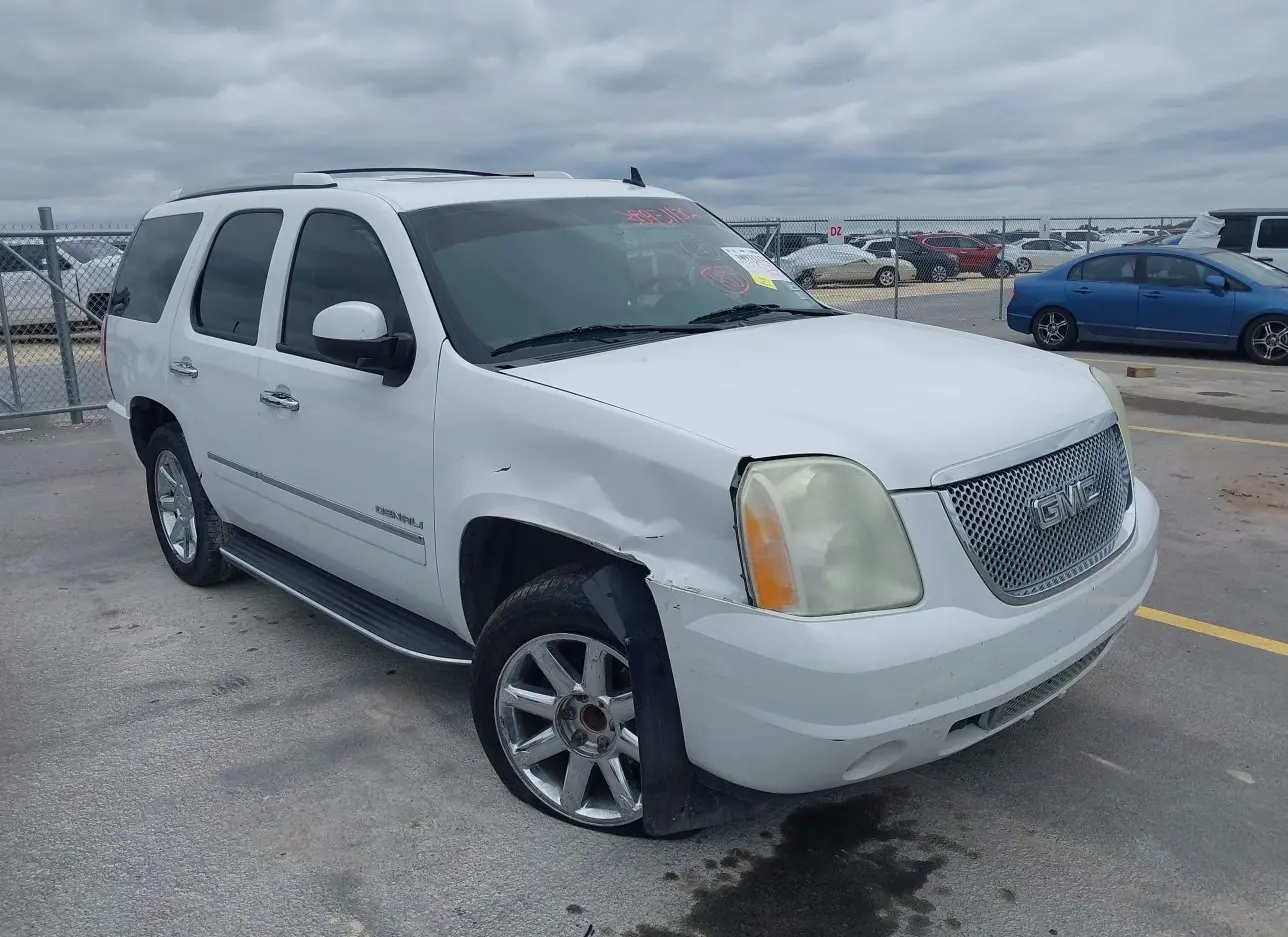 2010 GMC  - Image 1.