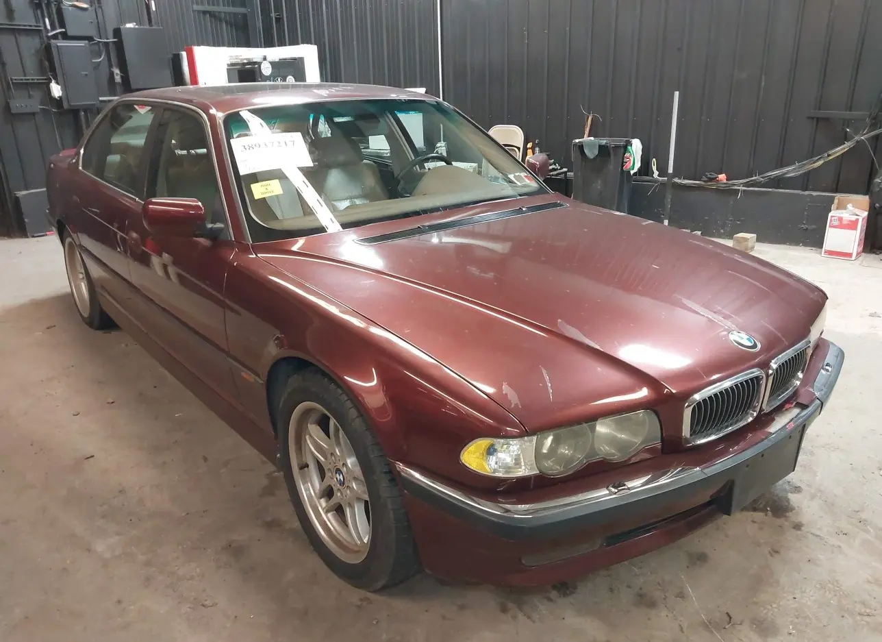 2000 BMW  - Image 1.