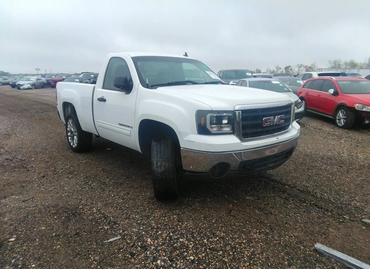 2007 GMC  - Image 1.