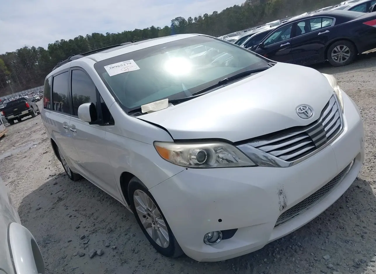 2011 TOYOTA  - Image 1.