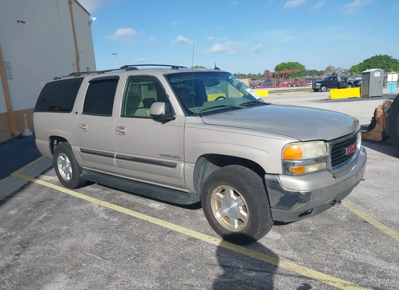 2004 GMC  - Image 1.