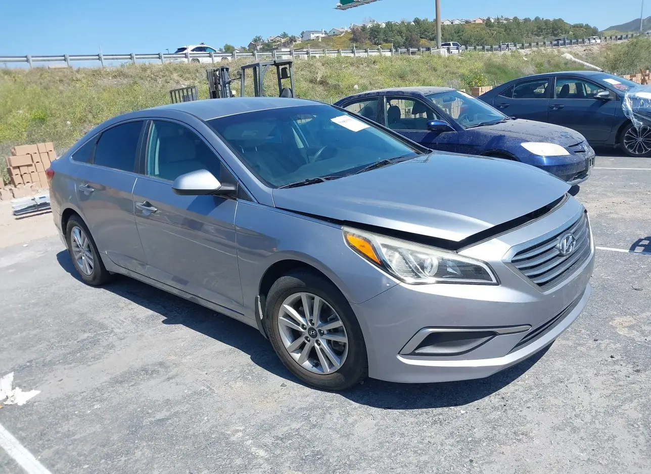 2017 HYUNDAI  - Image 1.