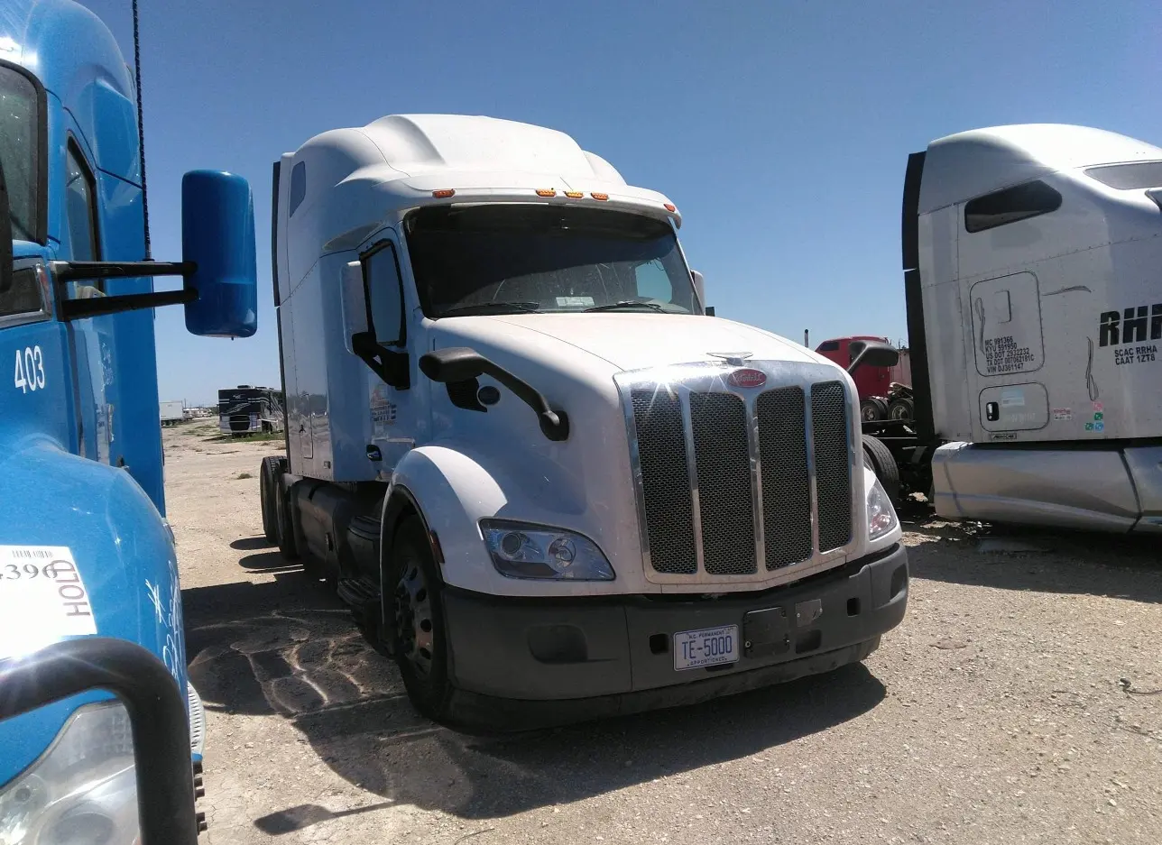 2019 PETERBILT  - Image 1.