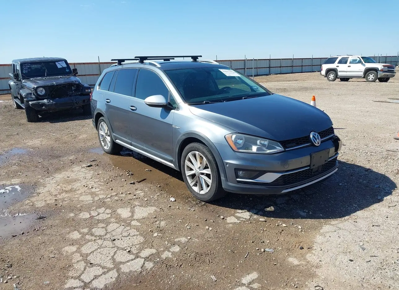 2017 VOLKSWAGEN  - Image 1.