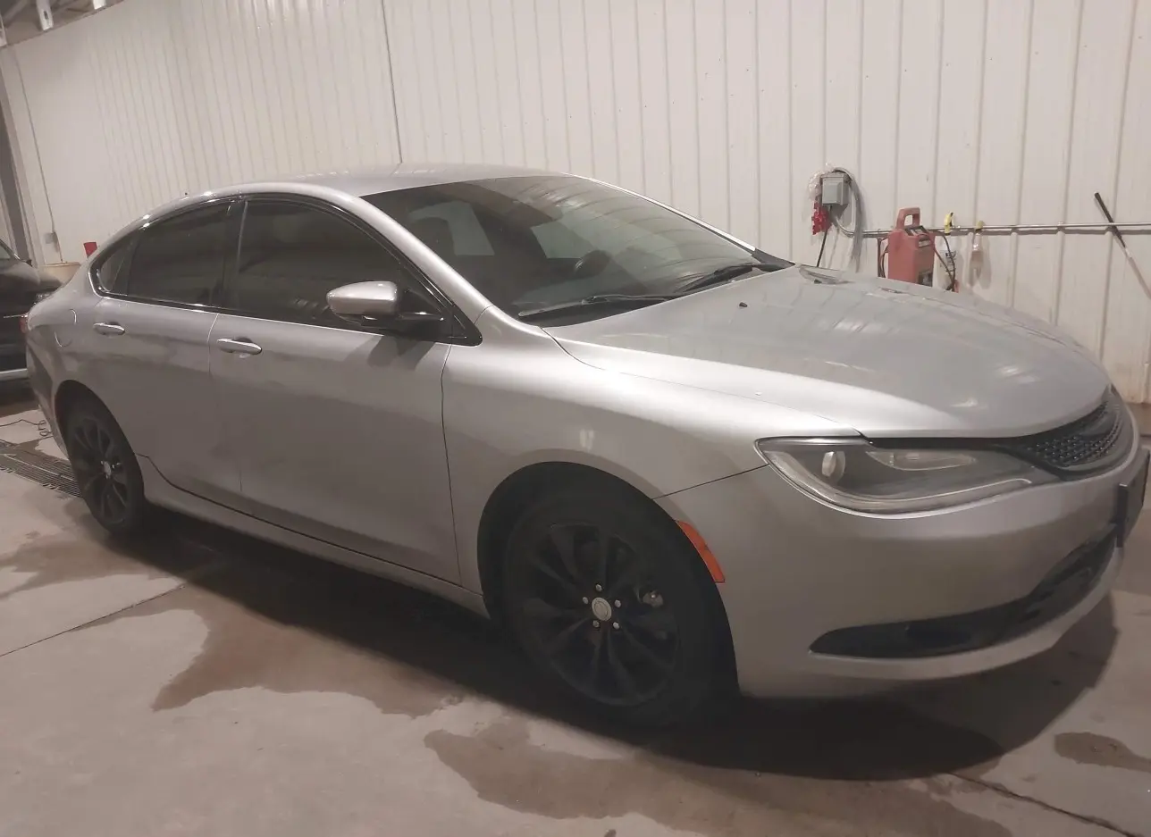 2015 CHRYSLER  - Image 1.