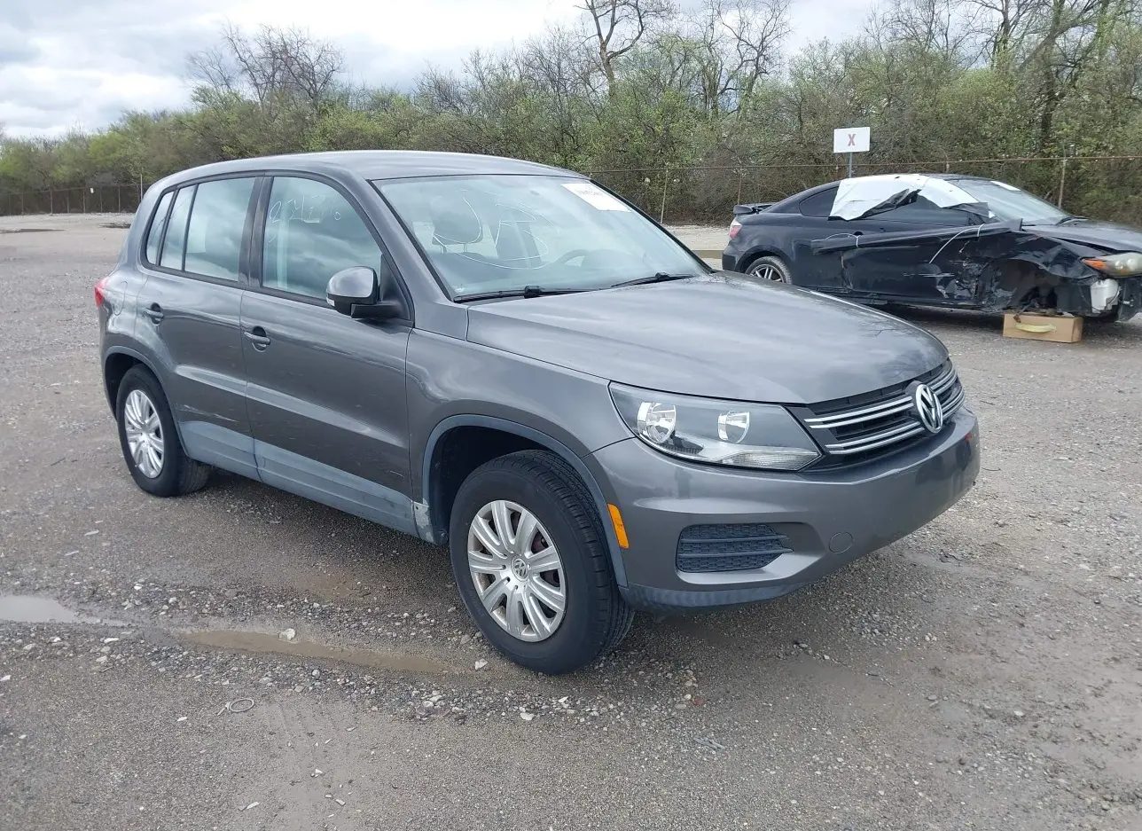 2012 VOLKSWAGEN  - Image 1.