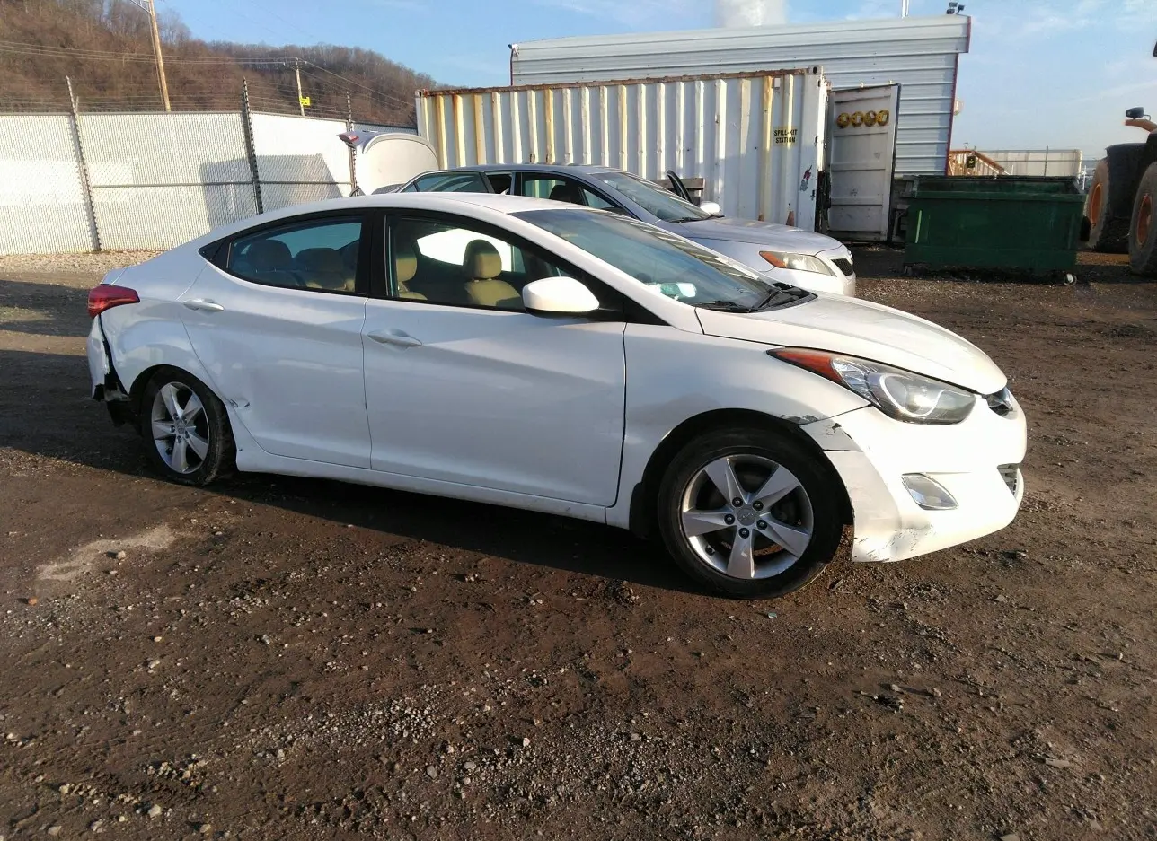 2013 HYUNDAI  - Image 1.