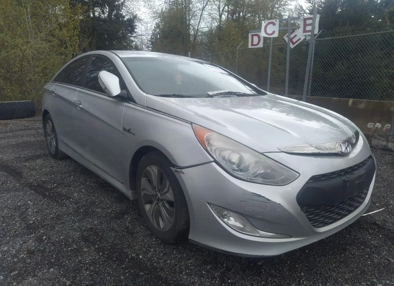 2013 HYUNDAI  - Image 1.