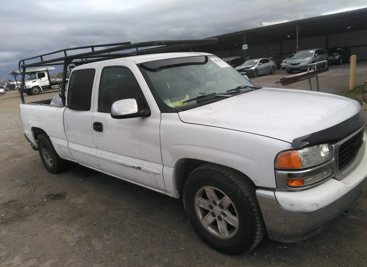 1999 GMC  - Image 1.