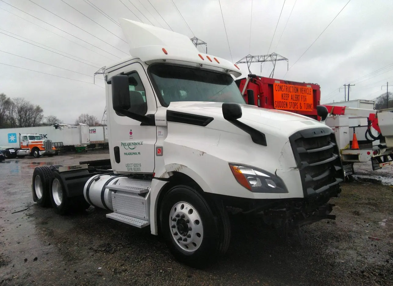 2018 FREIGHTLINER  - Image 1.