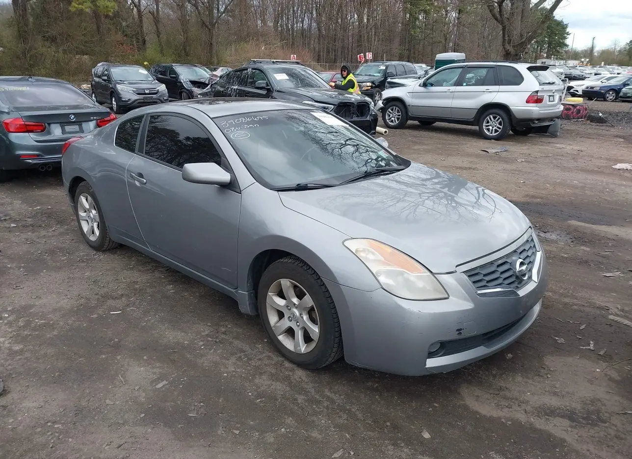 2008 NISSAN  - Image 1.