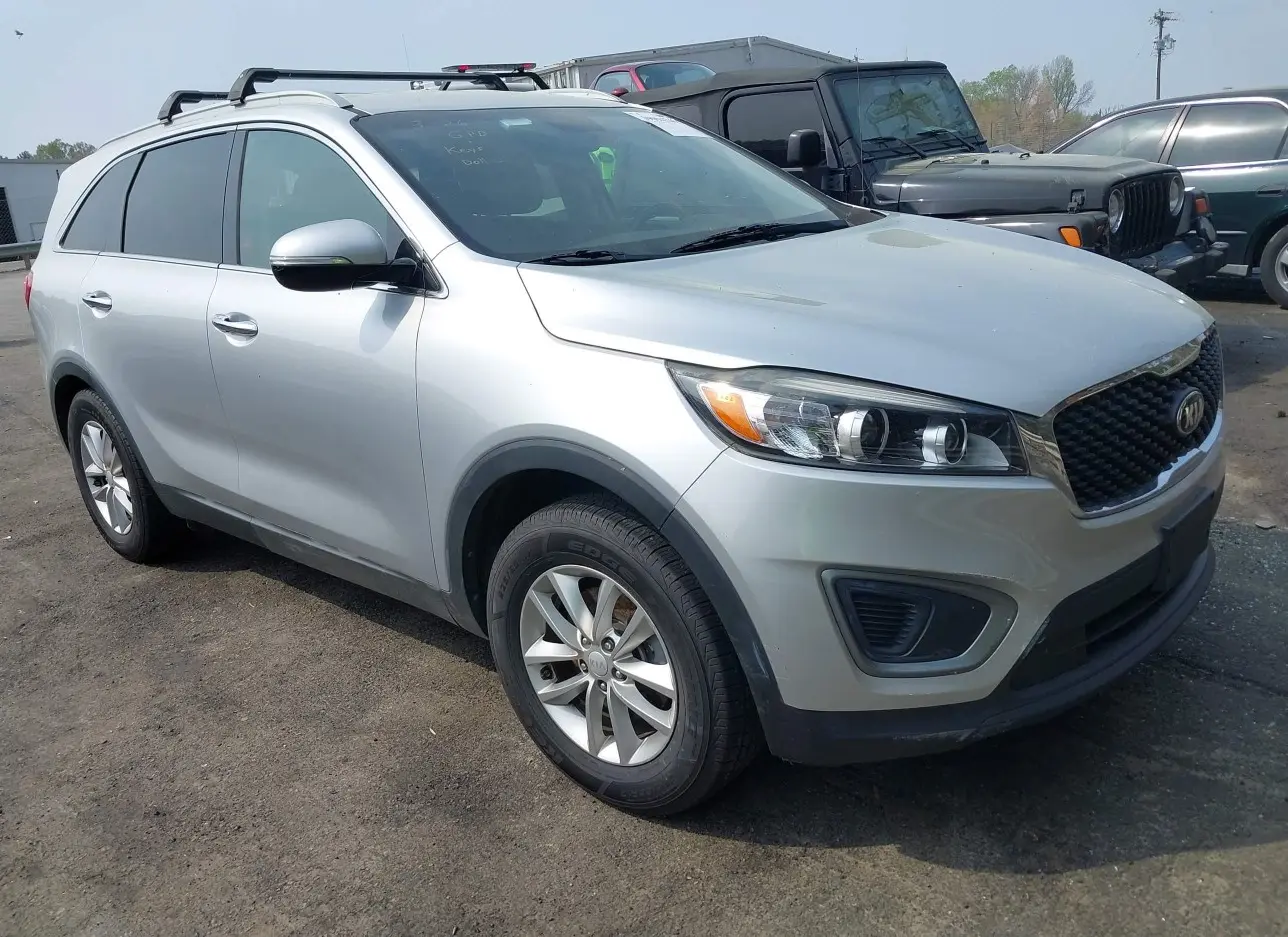 2016 KIA  - Image 1.