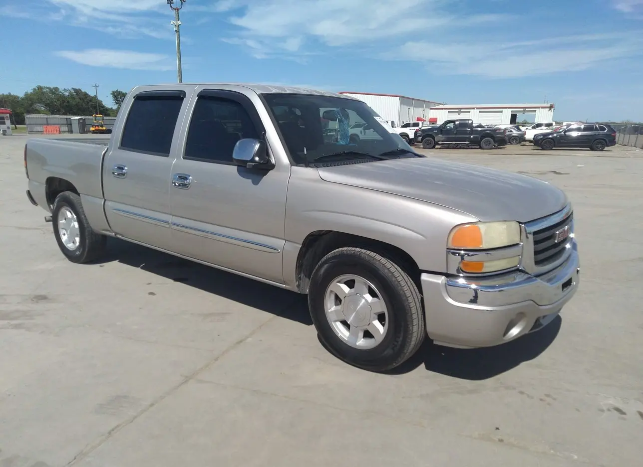 2005 GMC  - Image 1.