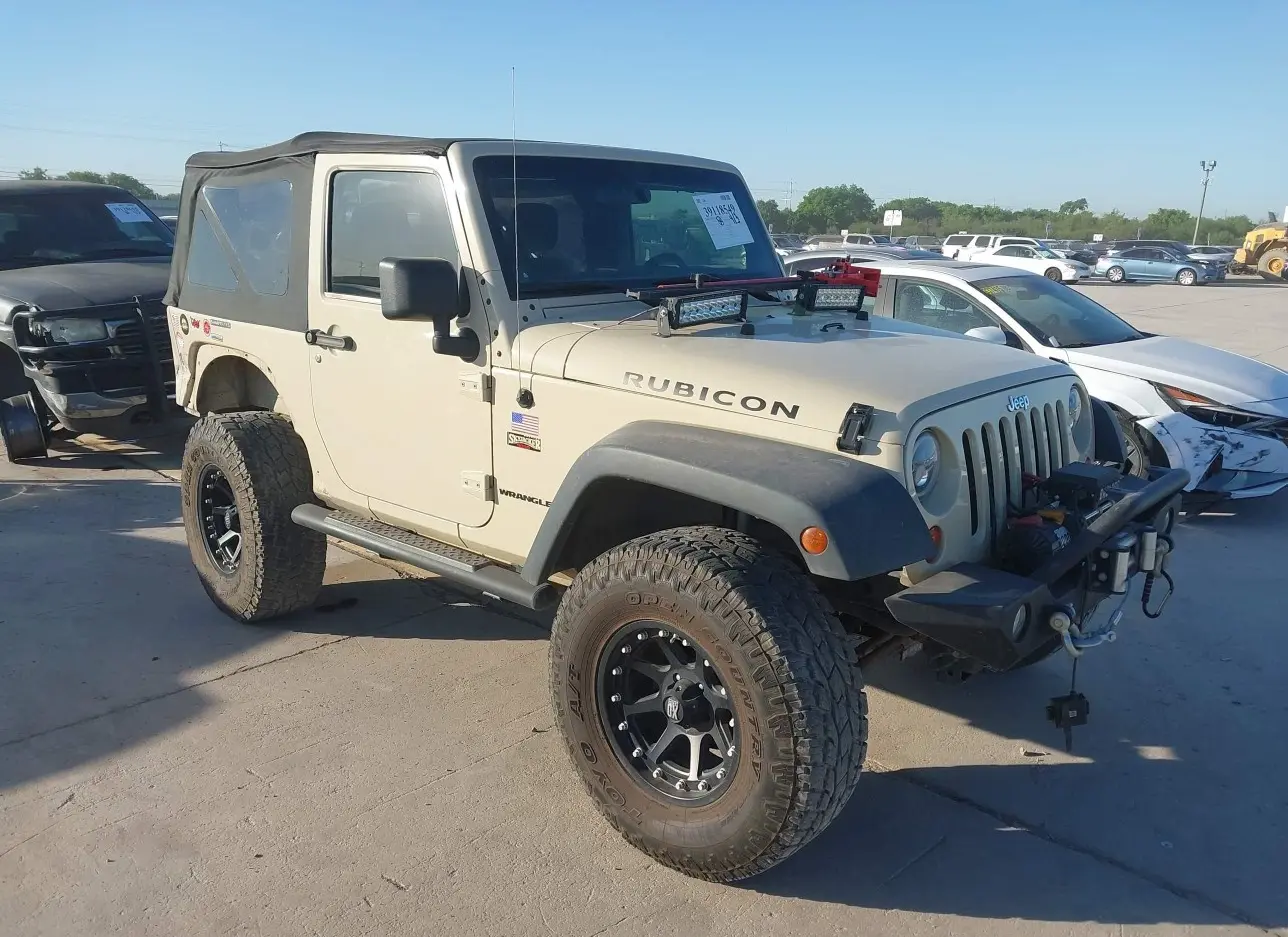 2011 JEEP  - Image 1.