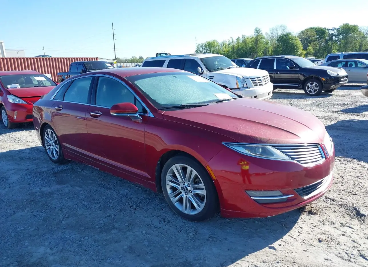 2013 LINCOLN  - Image 1.