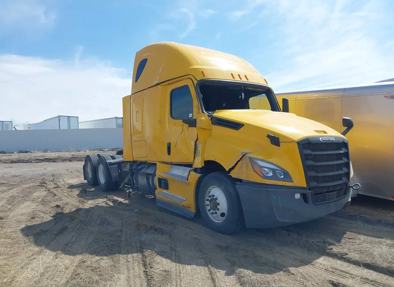 2022 FREIGHTLINER  - Image 1.