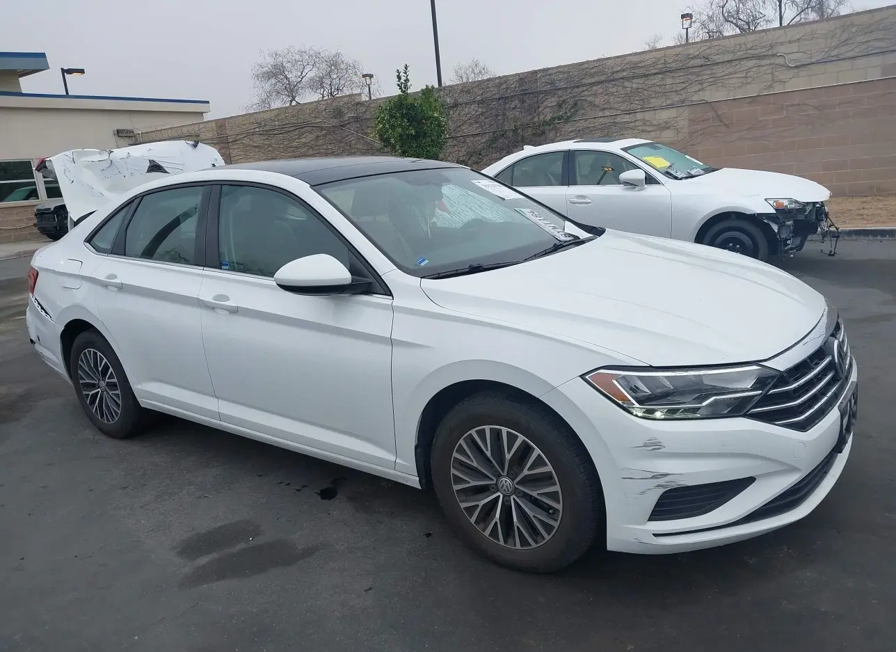 2019 VOLKSWAGEN  - Image 1.