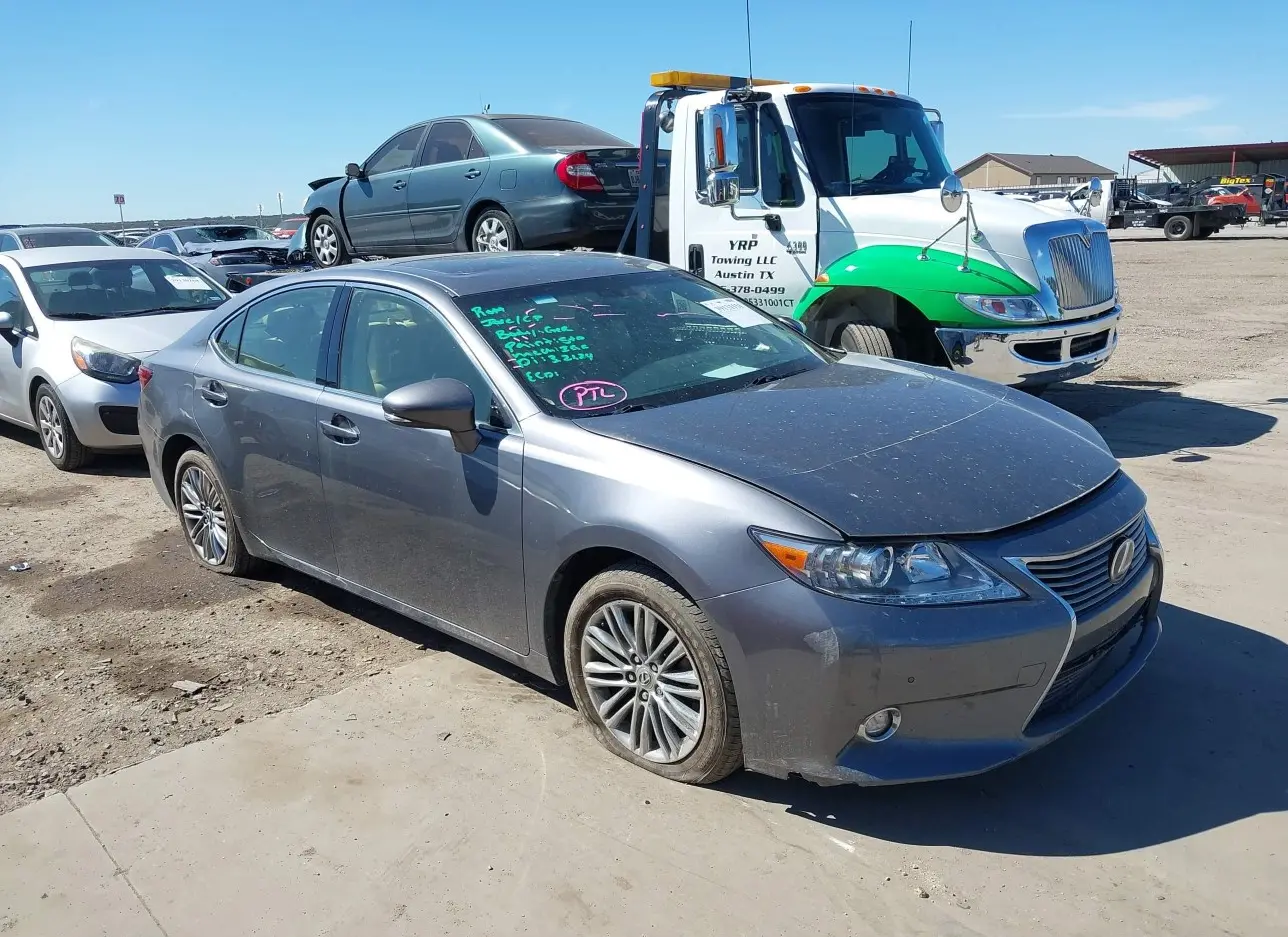 2015 LEXUS  - Image 1.