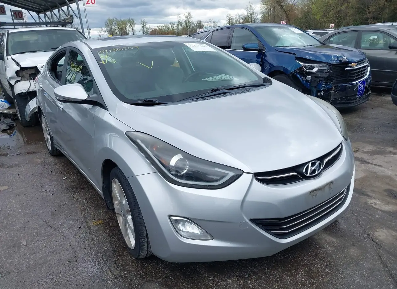 2011 HYUNDAI  - Image 1.