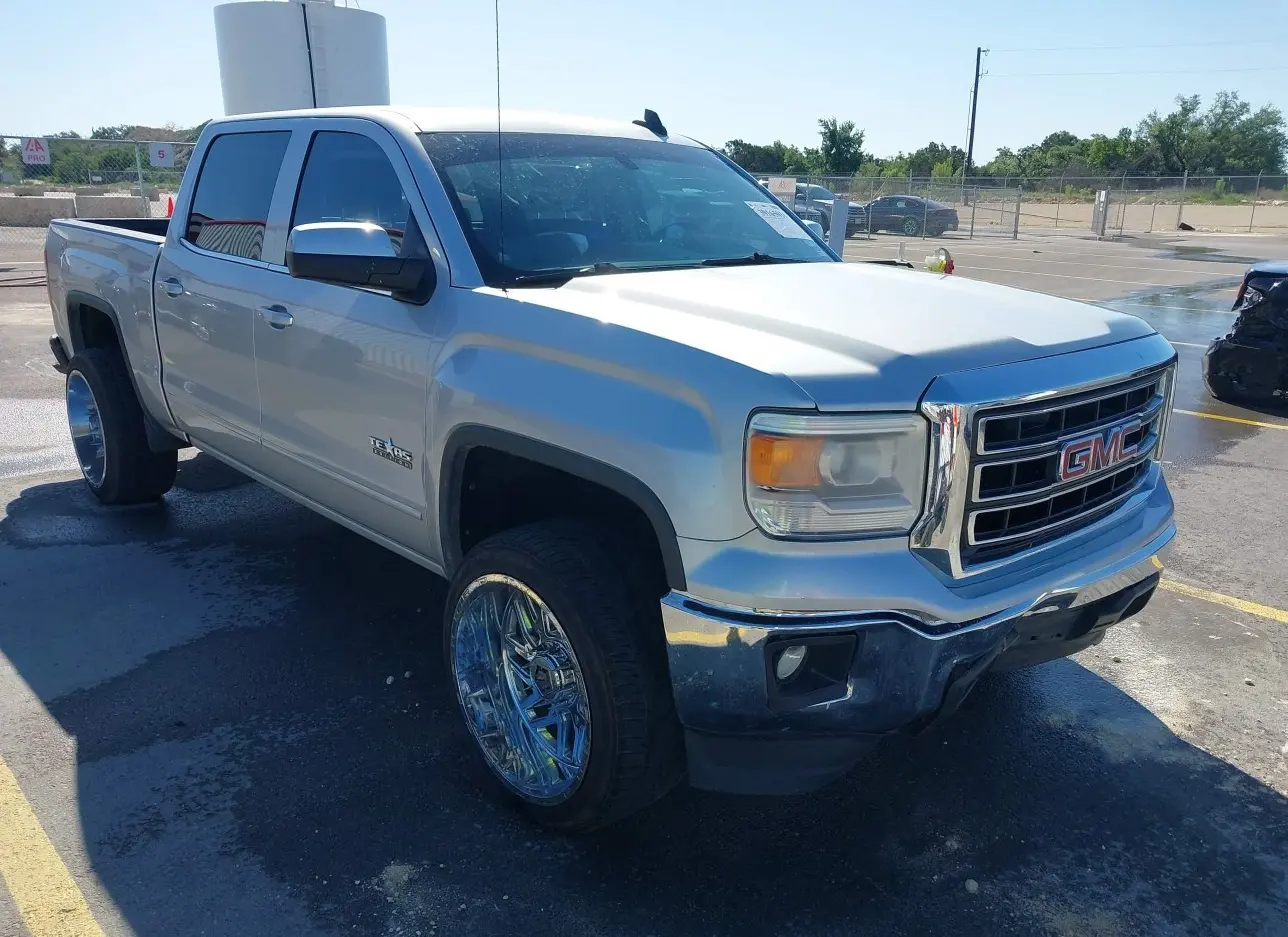 2015 GMC  - Image 1.