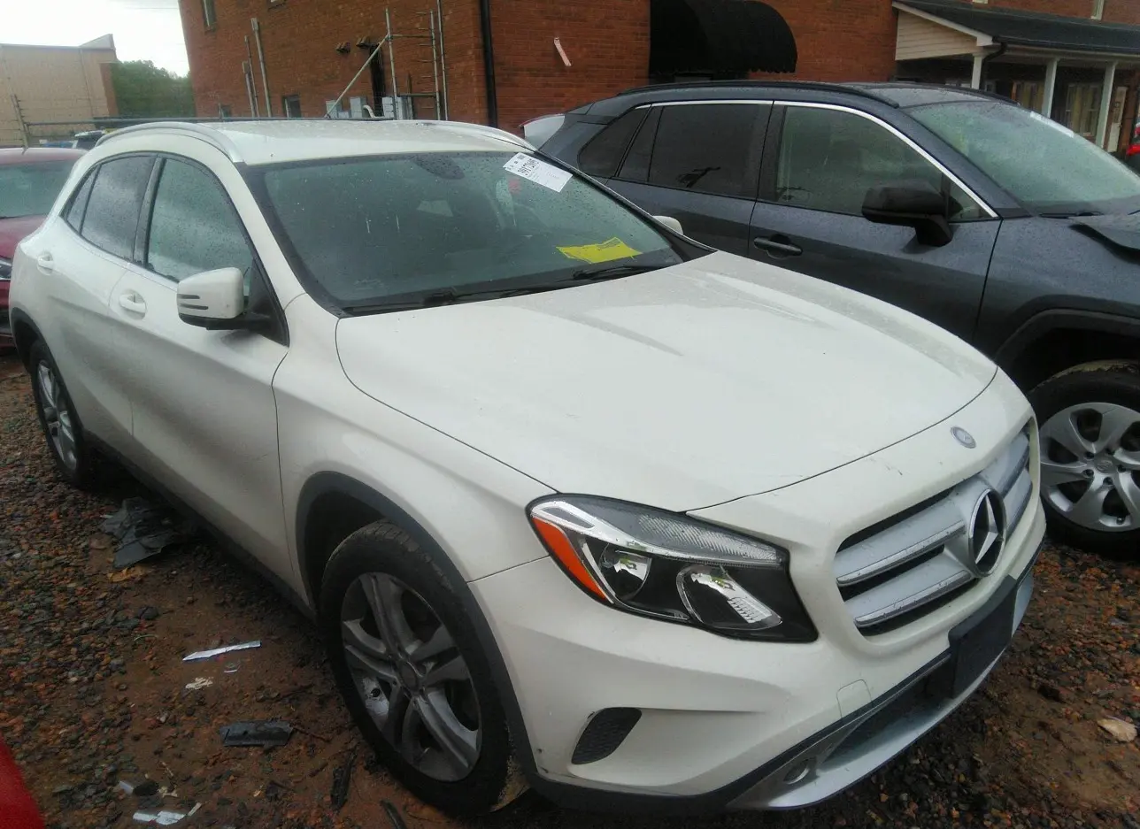 2015 MERCEDES-BENZ  - Image 1.