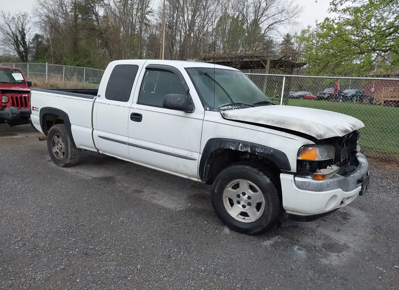 2005 GMC  - Image 1.