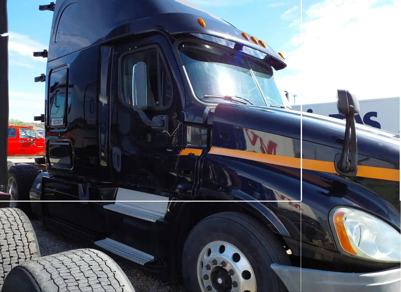 2014 FREIGHTLINER  - Image 1.