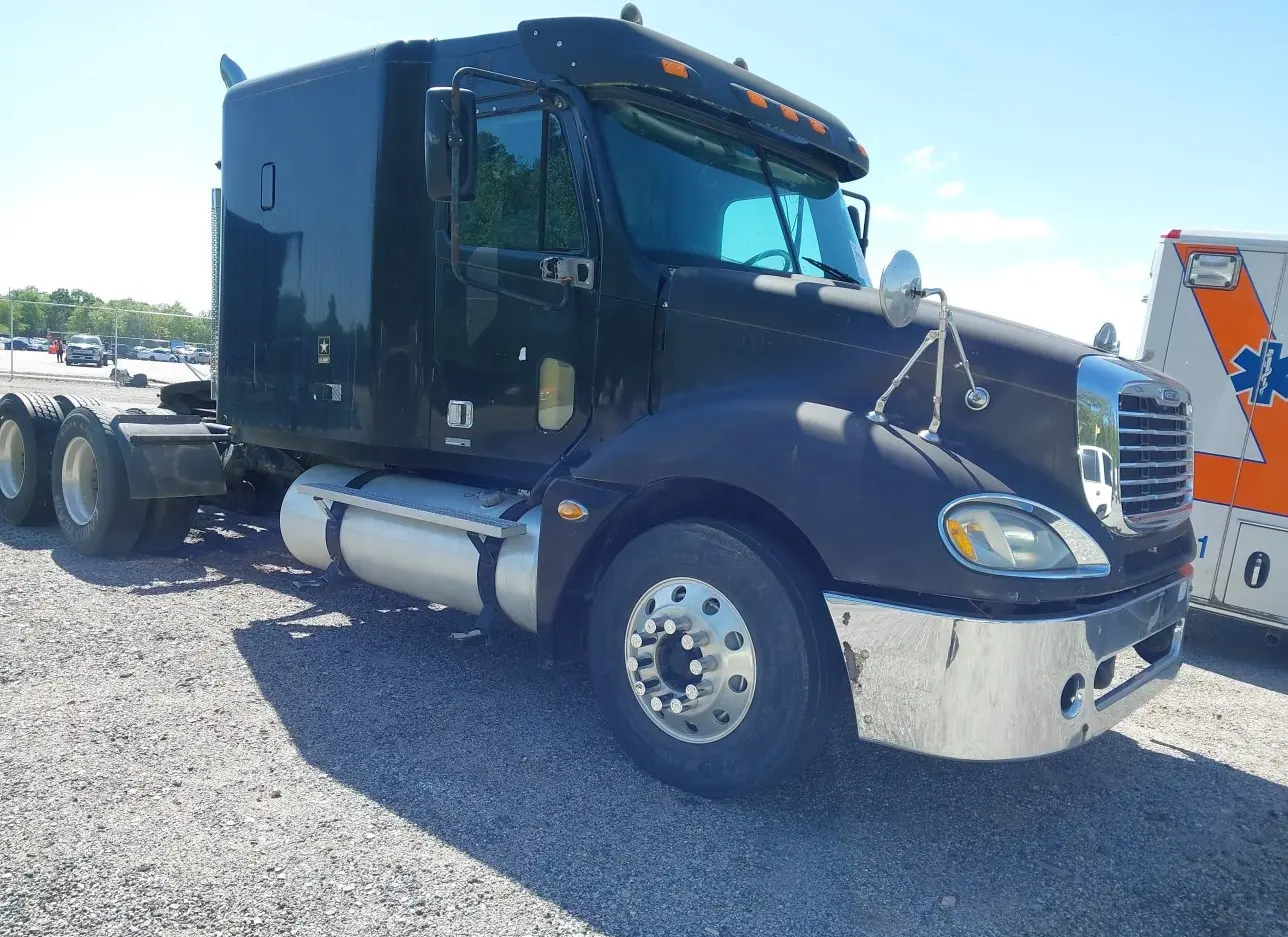 2006 FREIGHTLINER  - Image 1.