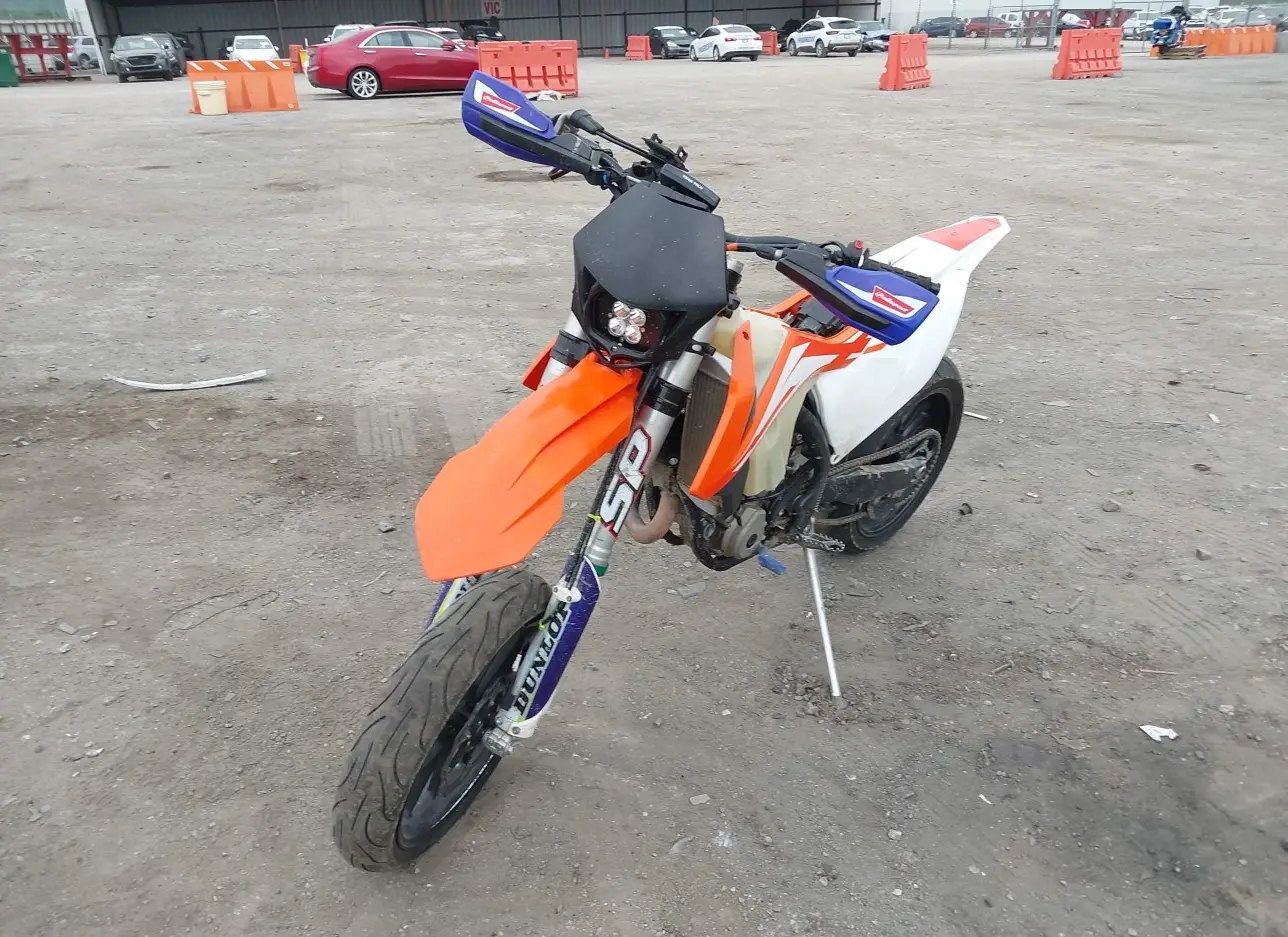 2016 KTM  - Image 1.