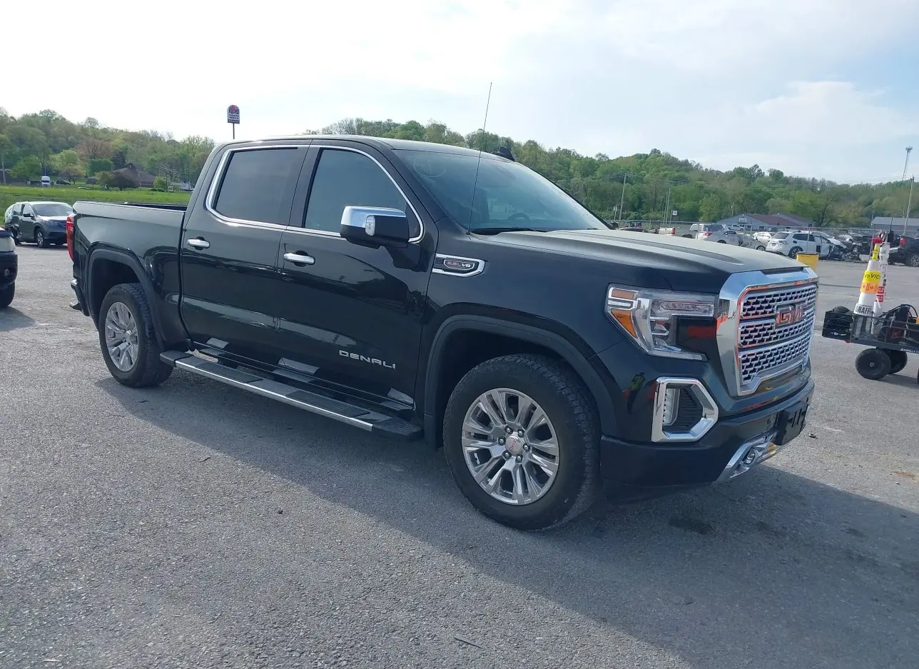 2022 GMC  - Image 1.