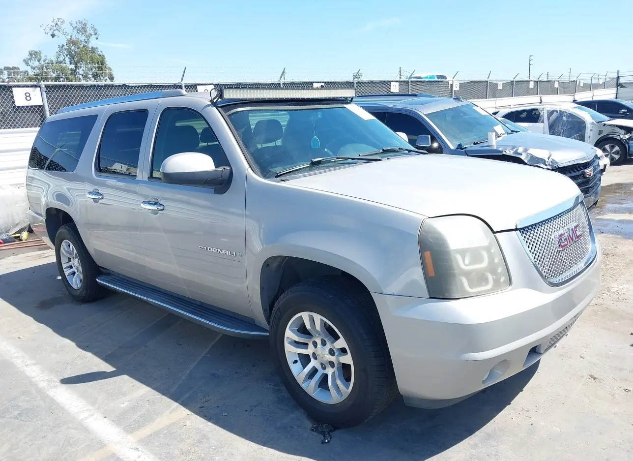 2007 GMC  - Image 1.