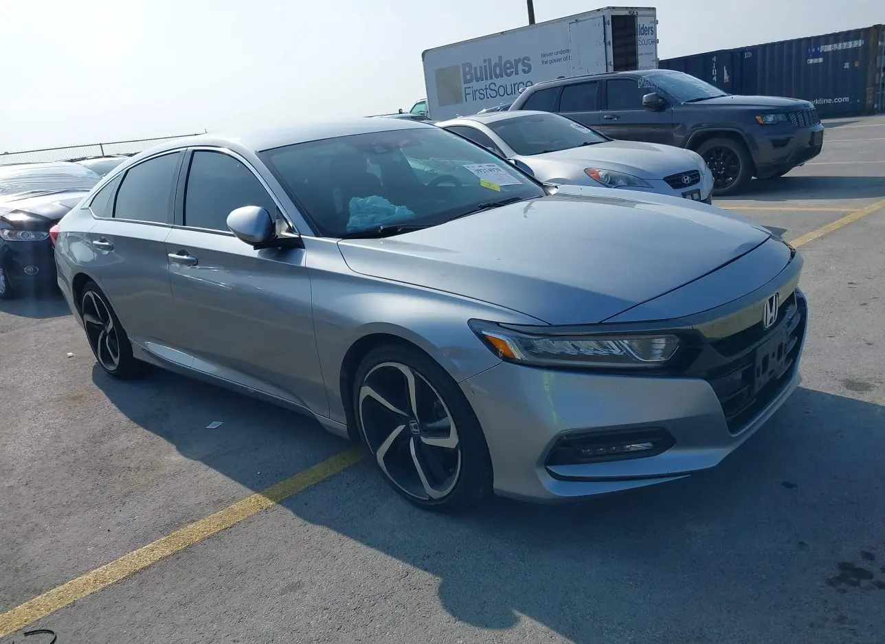 2018 HONDA  - Image 1.