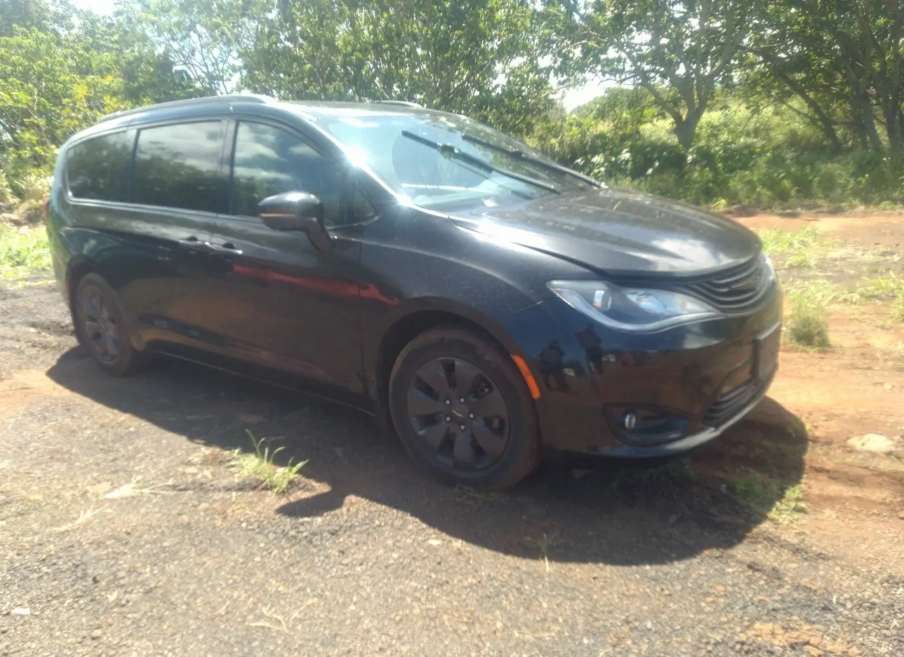 2019 CHRYSLER  - Image 1.