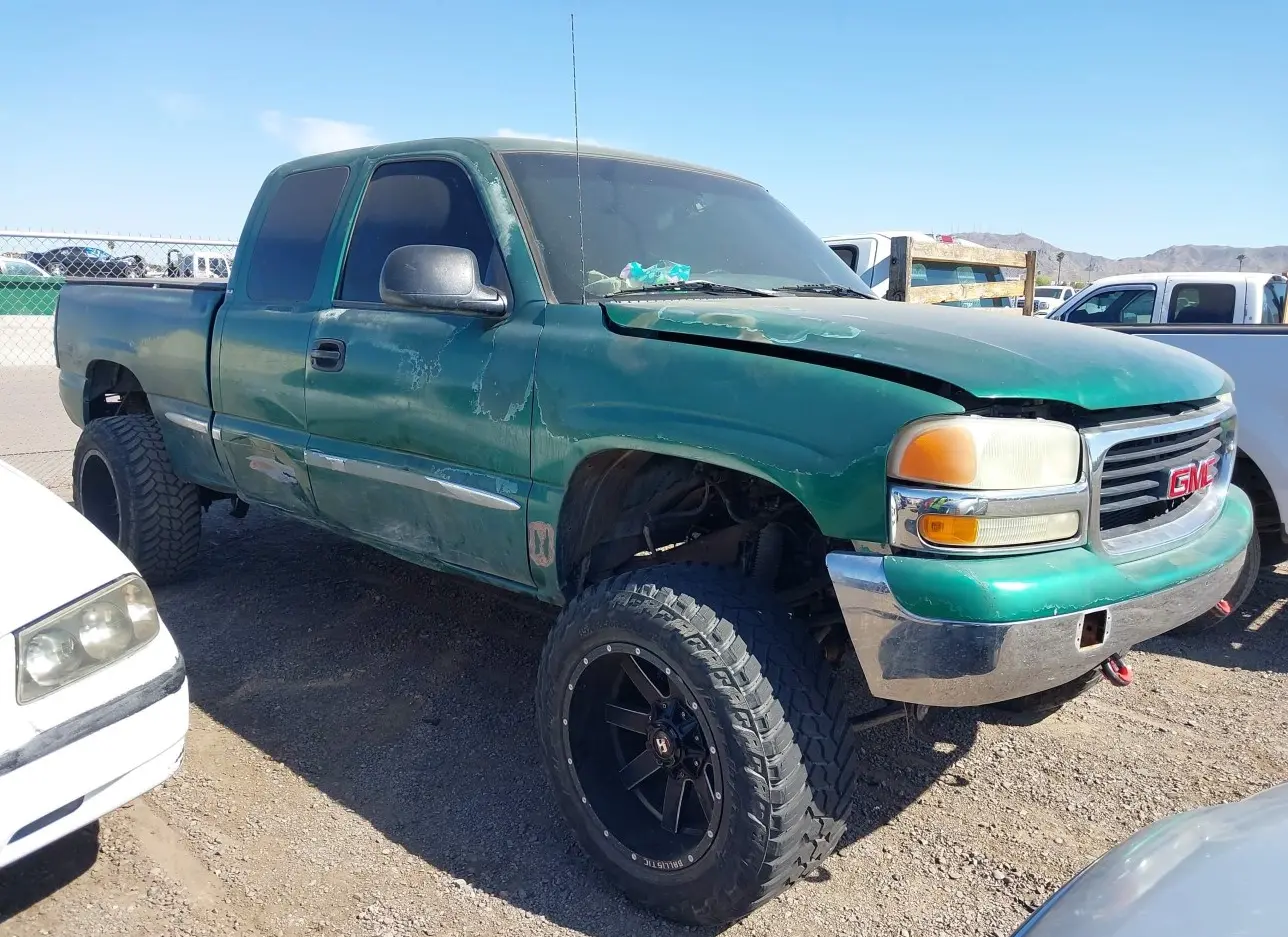 2000 GMC  - Image 1.