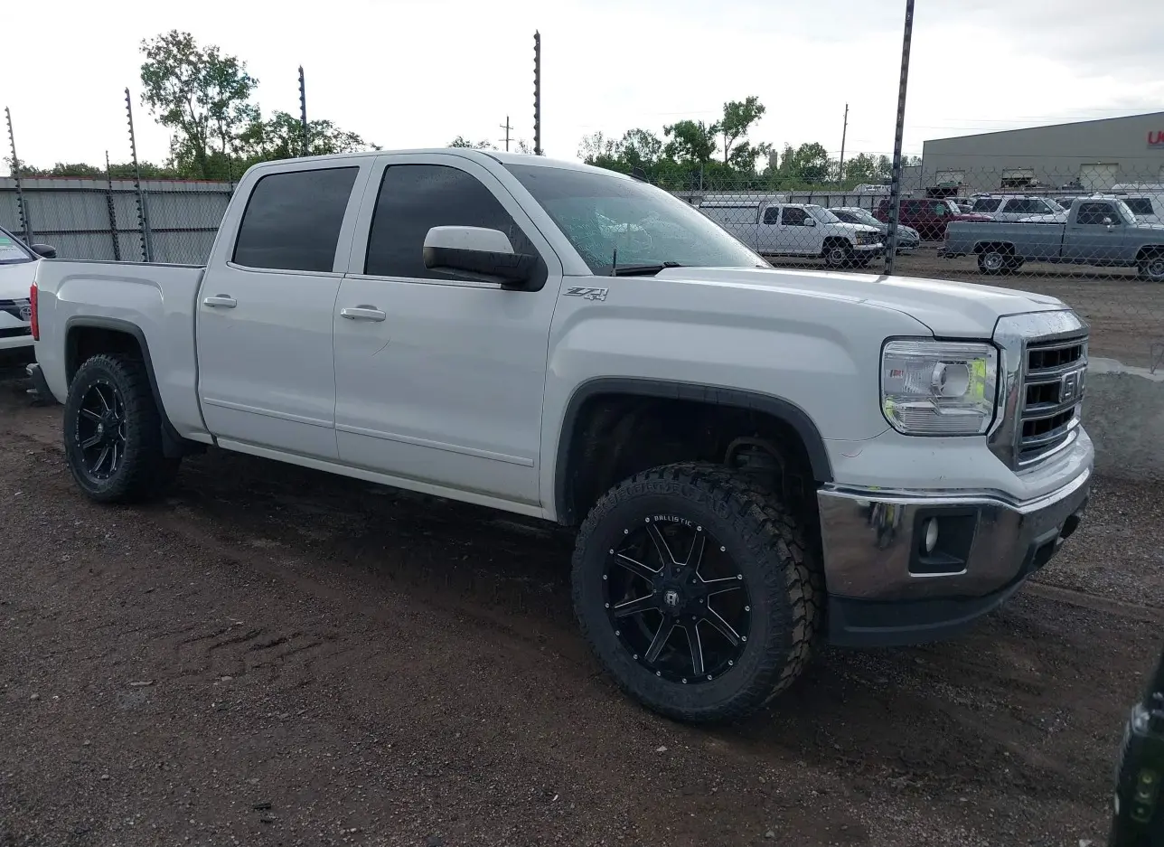 2014 GMC  - Image 1.