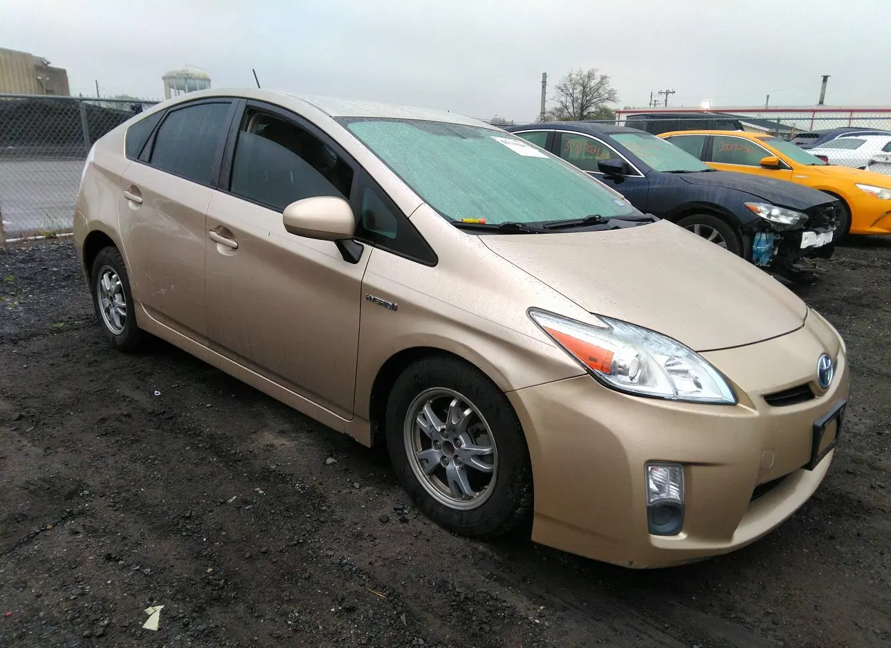 2010 TOYOTA  - Image 1.